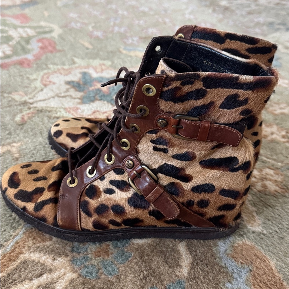 Stuart Weitzman Leopard Print Ankle Boots 7.5